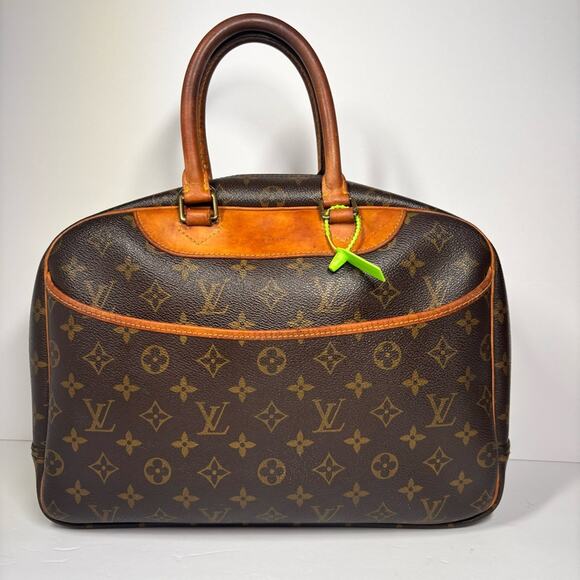 Louis Vuitton Monogram Deauville MM Bag ✨ - Picture 4 of 14